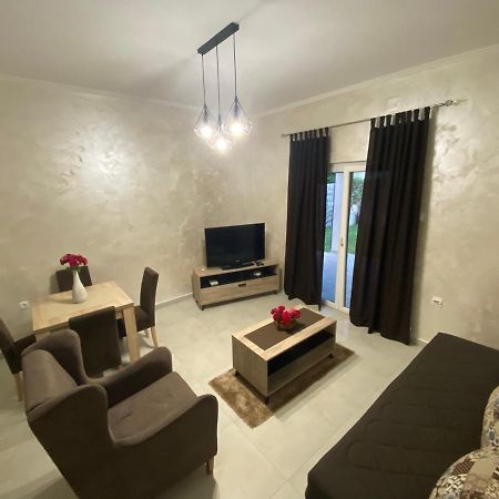 Momentera Apartments Cattaro Esterno foto