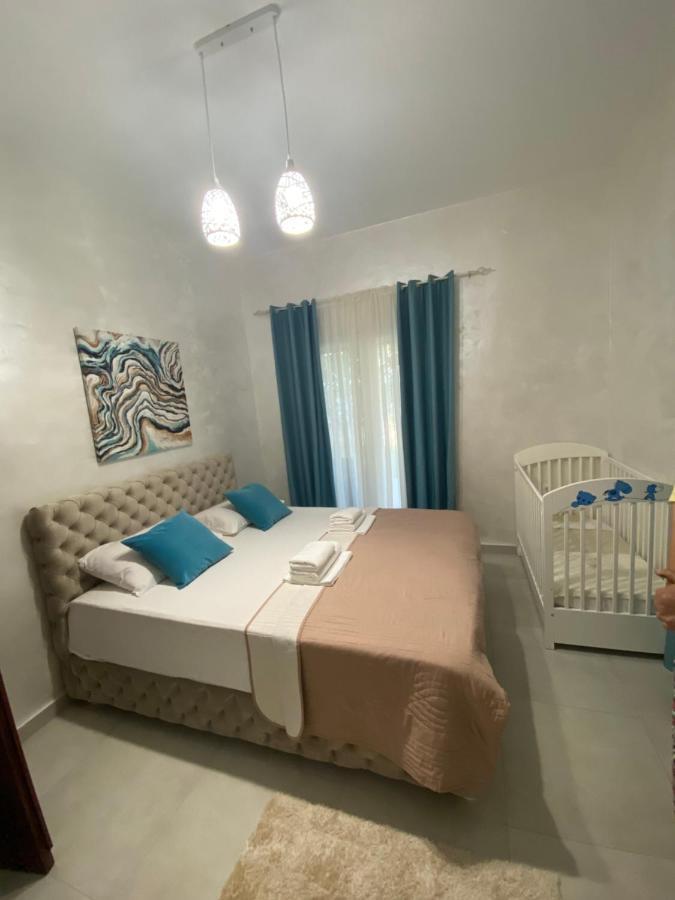 Momentera Apartments Cattaro Esterno foto