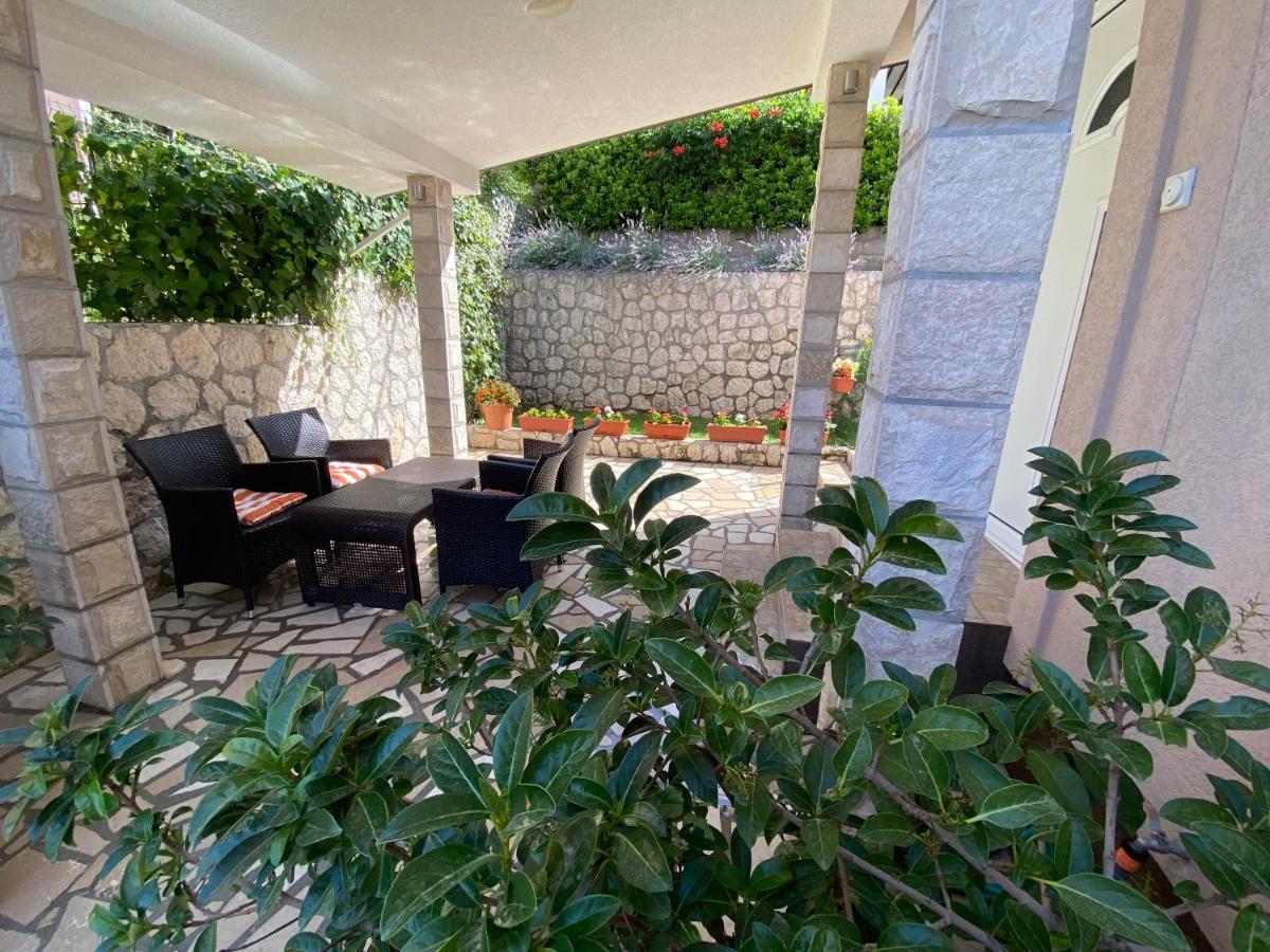 Momentera Apartments Cattaro Esterno foto